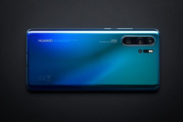 Что особенного в перископической камере Huawei P30 Pro в сравнении с Galaxy S10+ и iPhone XS
