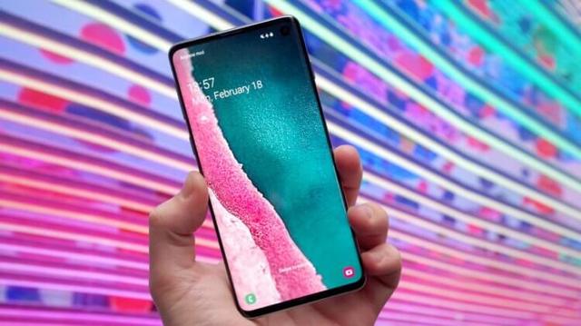 Эксперты назвали самую выдающуюся особенность Galaxy S10