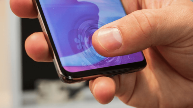 Как улучшить работу сканера отпечатков пальцев в Samsung Galaxy S10