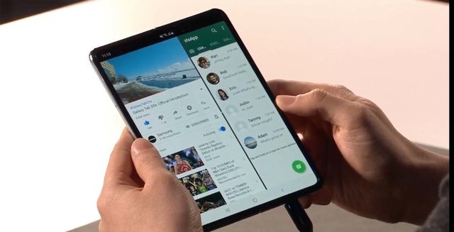 Складной Galaxy Fold не будут давать в руки до покупки