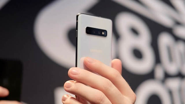 Обновление для Galaxy S10 добавит поддержку сверхбыстрой зарядки и продвинутый ночной режим