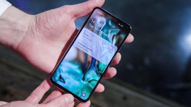 Galaxy S10 установил новый рекорд в России еще до начала продаж