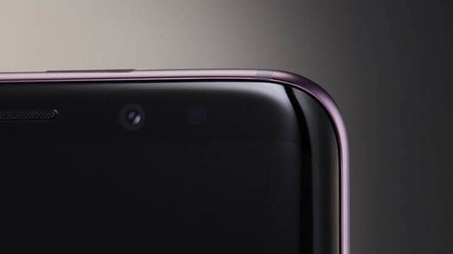 Это лимитированная версия Galaxy S10+, и она прекрасна