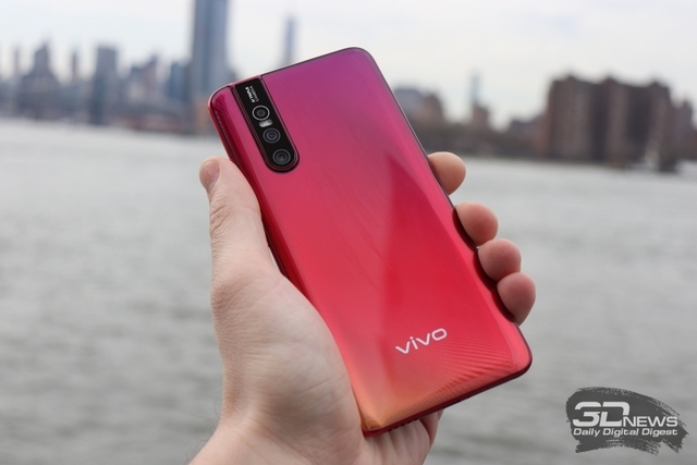 Новая статья: Обзор смартфона Vivo V15 Pro: самовыдвиженец